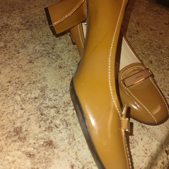 Prada women's shoes sz 37.5 - Picture 4 of 5